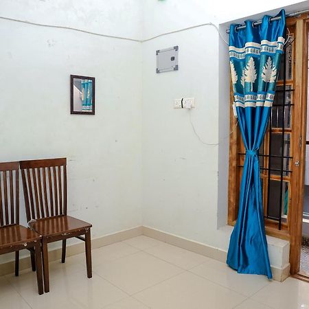 Fiona Homestay Madras Buitenkant foto