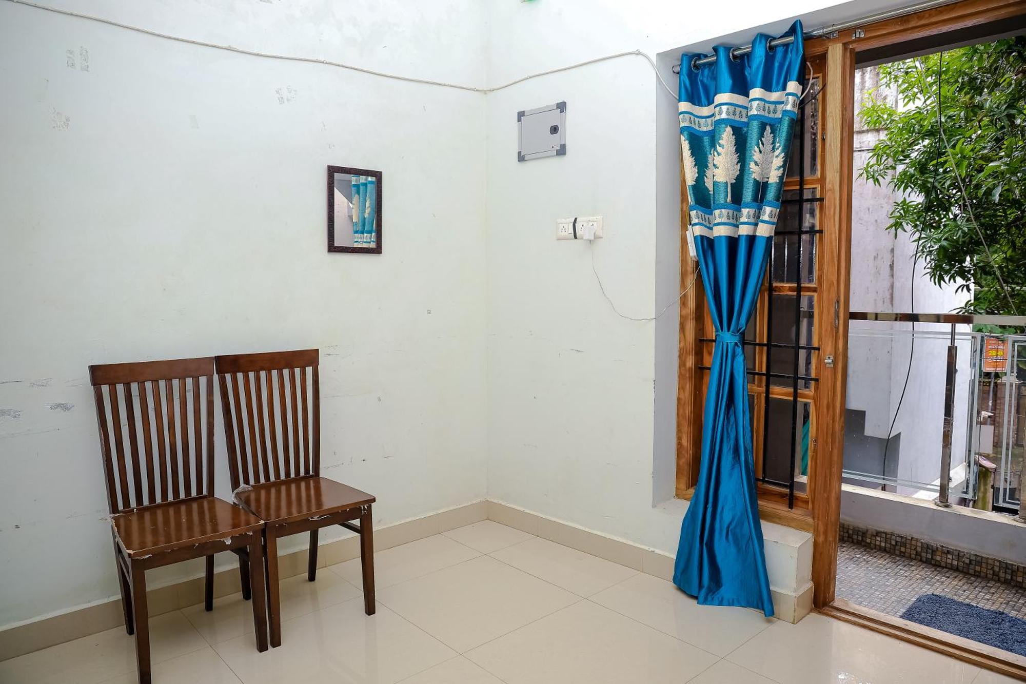 Fiona Homestay Madras Buitenkant foto