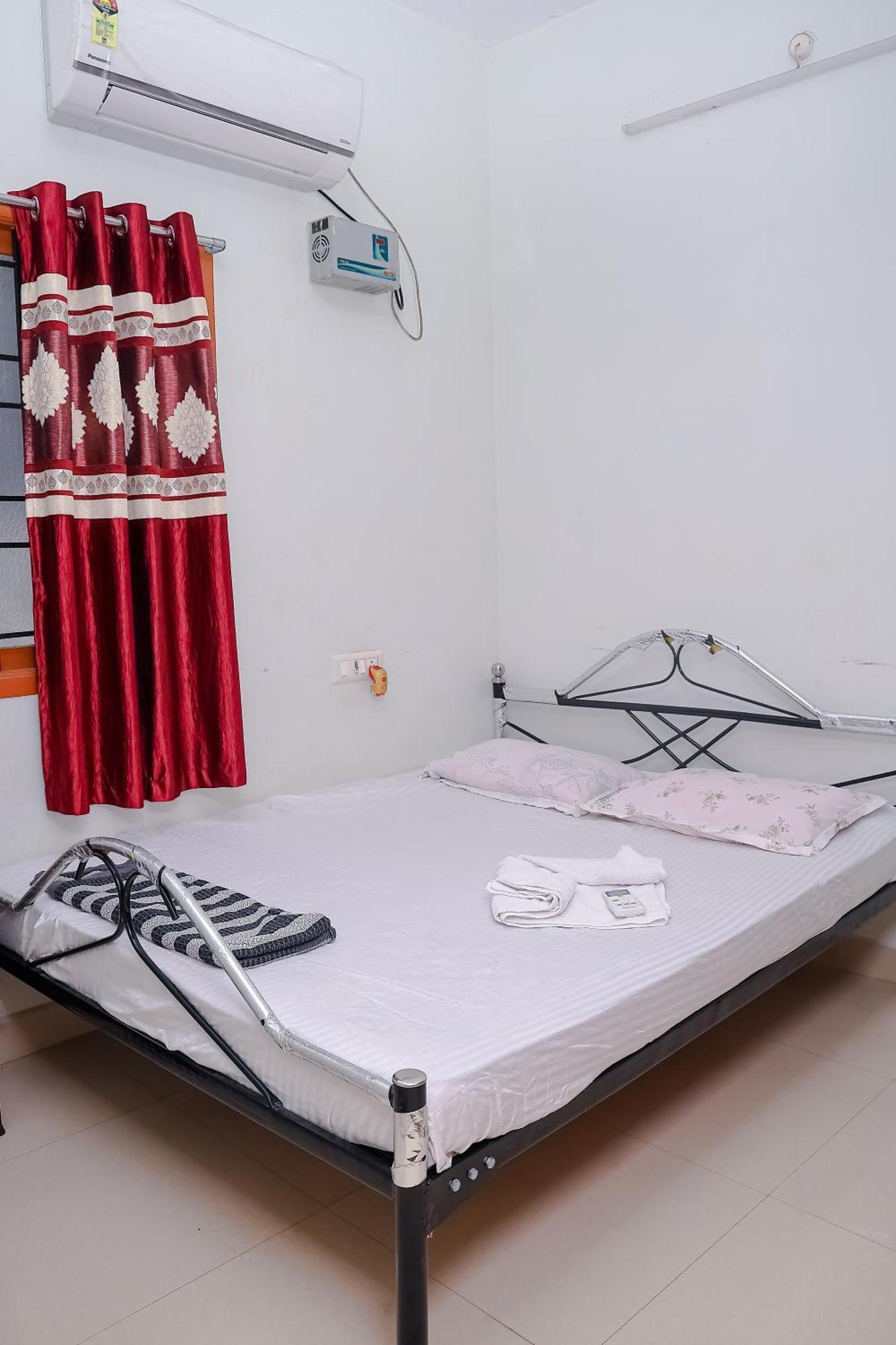 Fiona Homestay Madras Buitenkant foto
